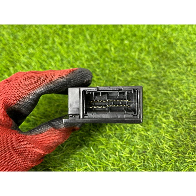 Блок управления подогревом сидения (электрика / блоки управления) Hyundai Ioniq AE 2018 1.6 Hybrid 88196G2100