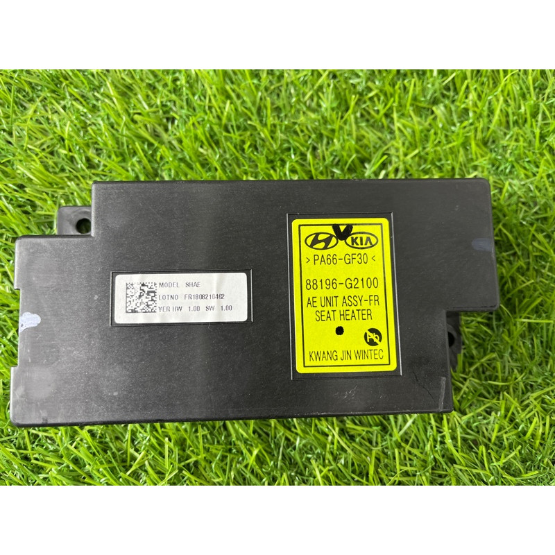 Блок управления подогревом сидения (электрика / блоки управления) Hyundai Ioniq AE 2018 1.6 Hybrid 88196G2100