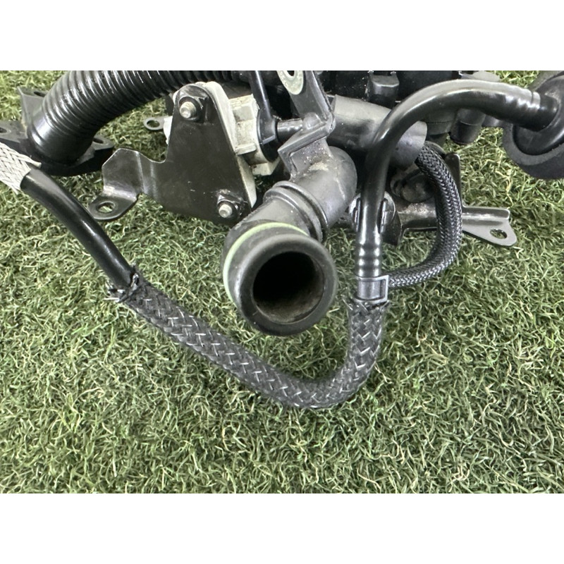 Резонатор воздушный (впускная система) LAND ROVER Range Rover L405 2016 5.0 LR049366