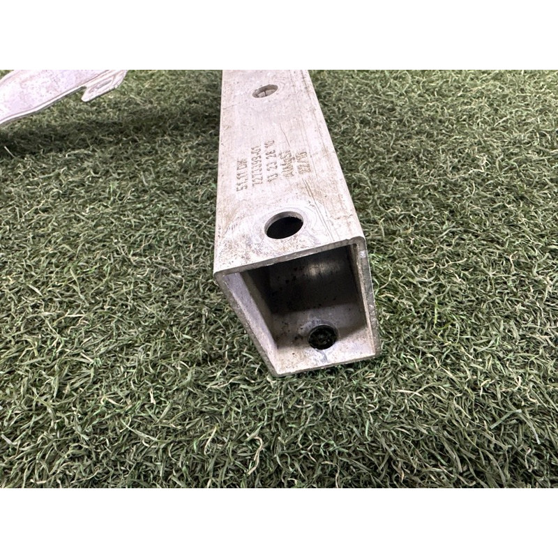 Кронштейн усилителя бампера (стекла и зеркала) BMW 7-series F01 2011 3.0 N54 51117273399