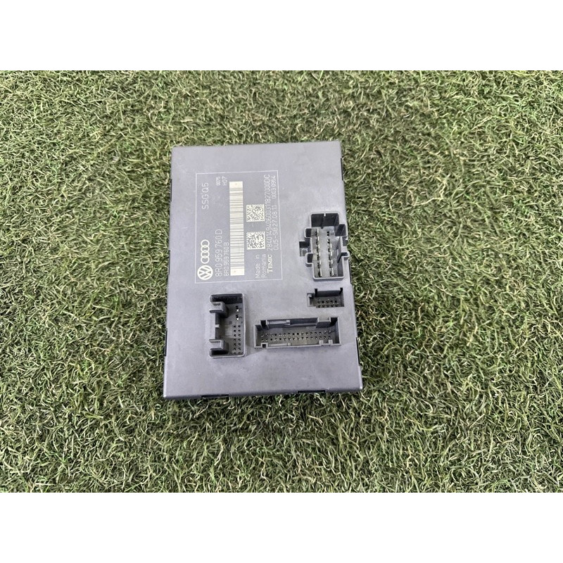 Блок управления сиденьем (электрика / блоки управления) AUDI Q5 8R 2012 3.2 8R0959760D