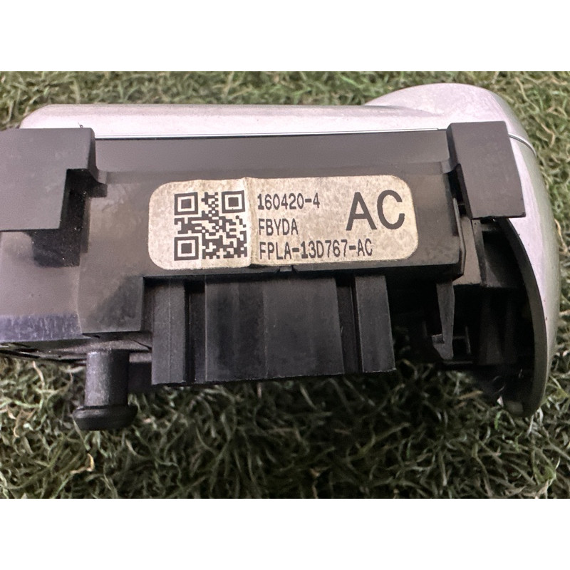 Кнопки руля (электрика / кнопки) LAND ROVER Range Rover L405 2016 5.0 LR087484