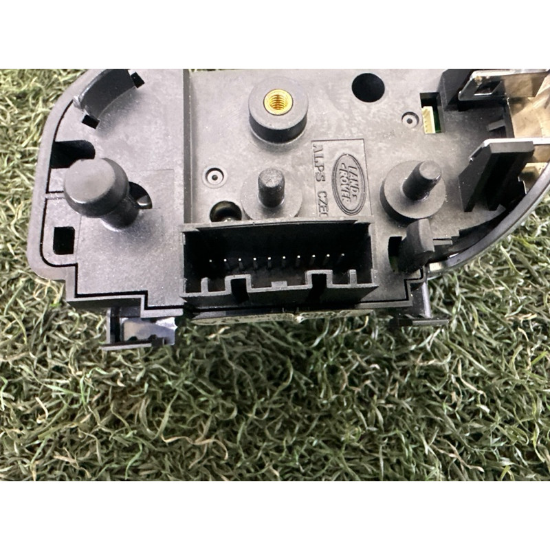 Кнопки руля (электрика / кнопки) LAND ROVER Range Rover L405 2016 5.0 LR087485