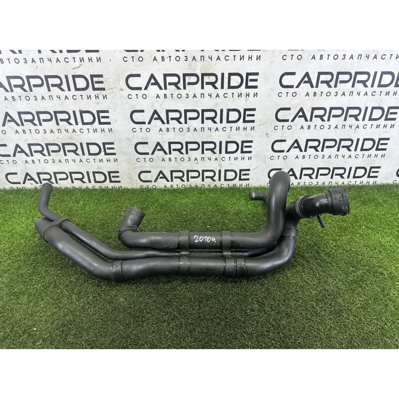 Патрубок (система охлаждения) Volkswagen Touareg NF 2013 3.6 7P6122101M