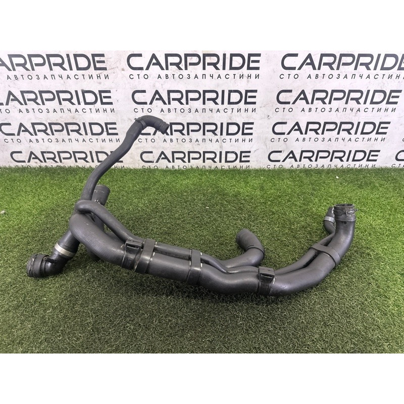 Патрубок (система охлаждения) Volkswagen Touareg NF 2013 3.6 7P6122101M