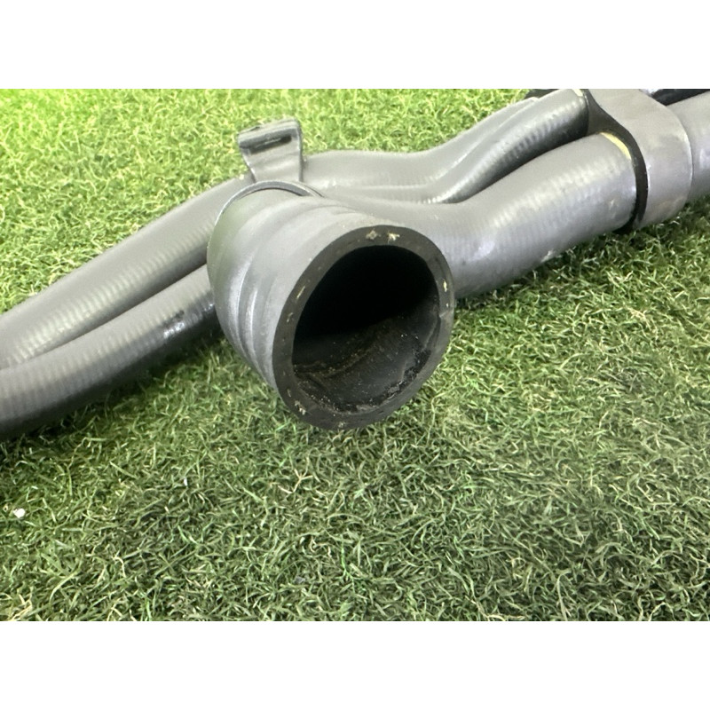 Патрубок (система охлаждения) Volkswagen Touareg NF 2013 3.6 7P6122101M