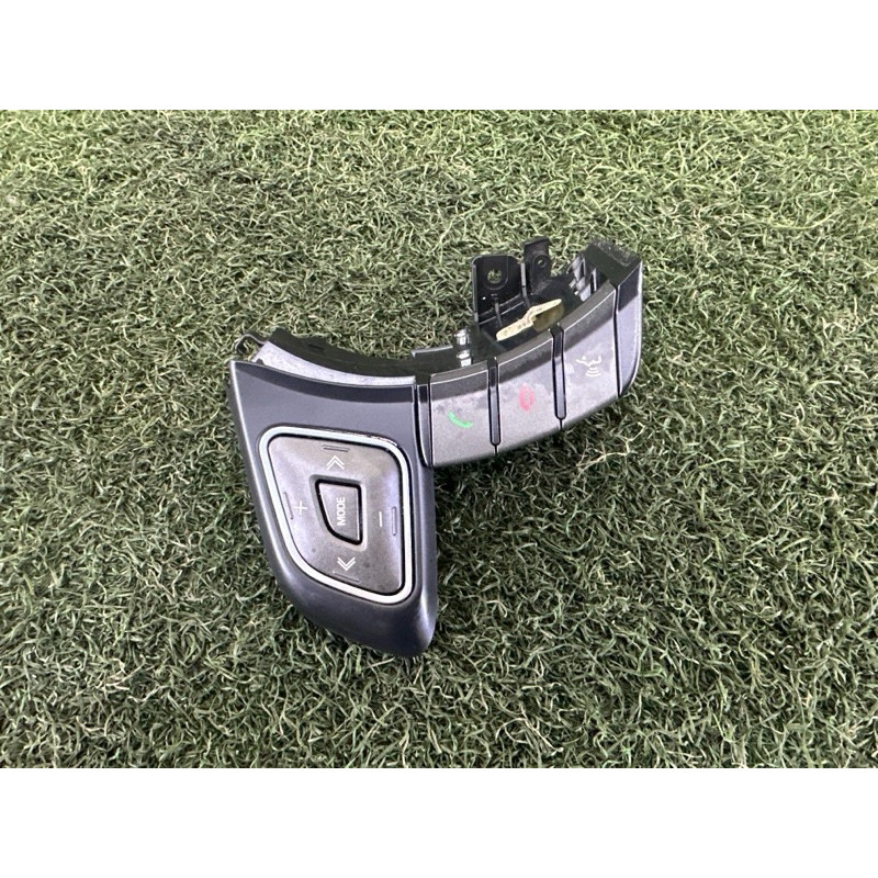 Кнопки керма (электрика / кнопки) LAND ROVER Range Rover Evoque L538 2016 2.0 LR071302