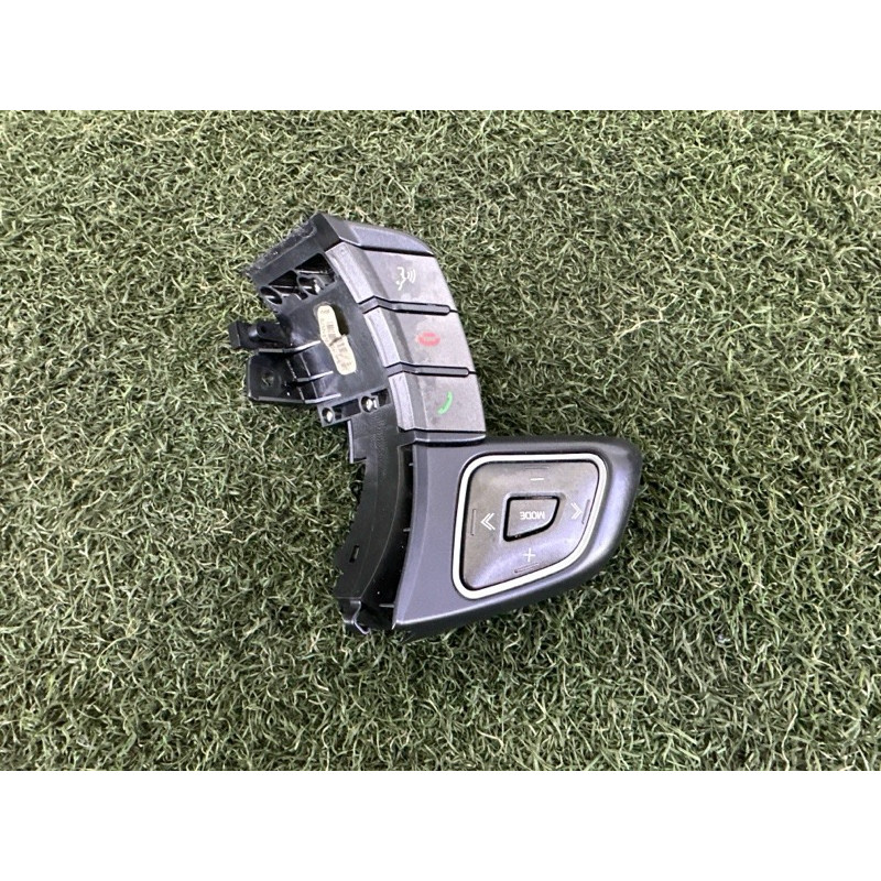 Кнопки керма (электрика / кнопки) LAND ROVER Range Rover Evoque L538 2016 2.0 LR071302