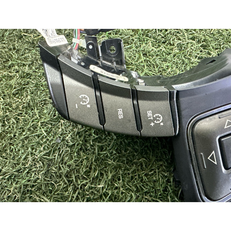 Кнопки руля (электрика / кнопки) LAND ROVER Range Rover Evoque L538 2016 2.0 LR071304