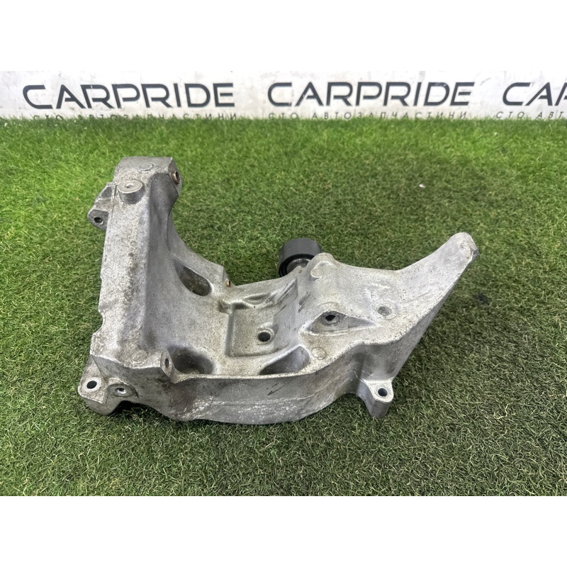 Кронштейн компрессора кондиционера (кронштейны двигателя) BMW X5 E70 2010 N57D30A 11167802639