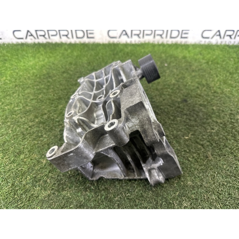 Кронштейн компрессора кондиционера (кронштейны двигателя) BMW X5 E70 2010 N57D30A 11167802639