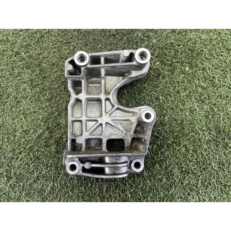 Кронштейн генератора (кронштейны двигателя) AUDI A8 D4 2011 4.2 CDRA 079903805AF