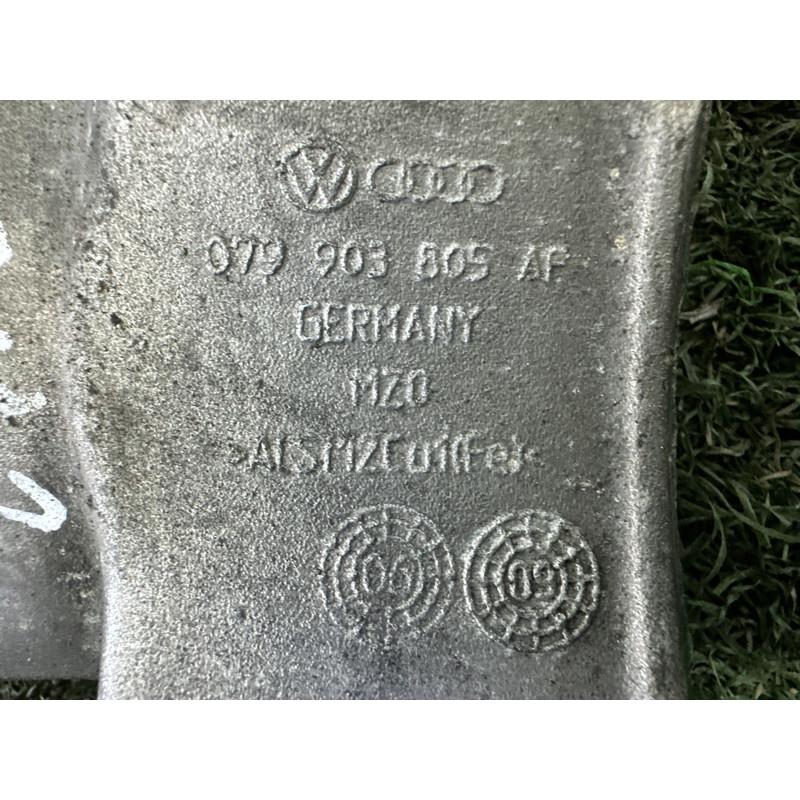 Кронштейн генератора (кронштейны двигателя) AUDI A8 D4 2011 4.2 CDRA 079903805AF