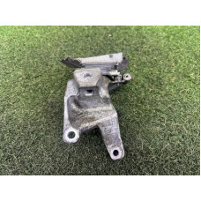 Кронштейн подушки двигателя