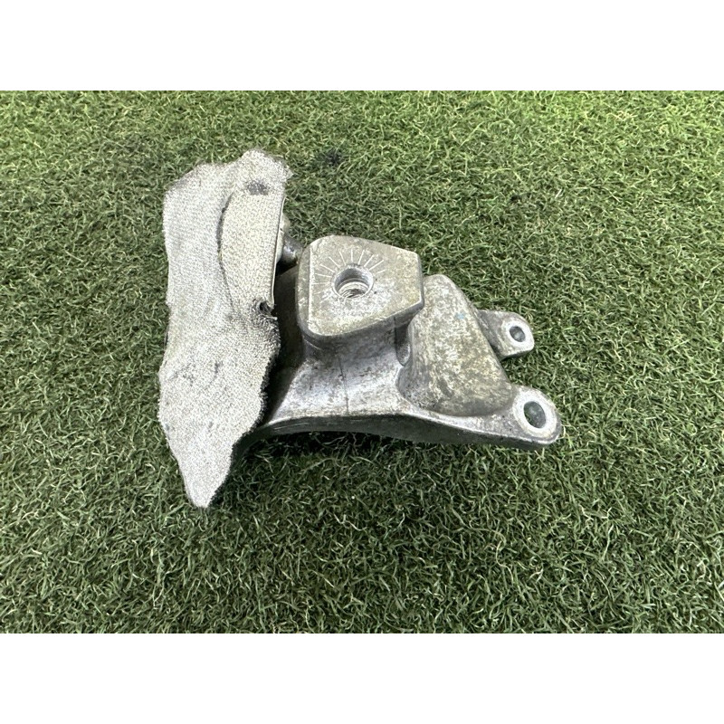 Кронштейн подушки двигателя (кронштейны двигателя) AUDI A8 D4 2011 4.2 CDRA 4H0199307AC