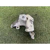 Кронштейн подушки двигателя