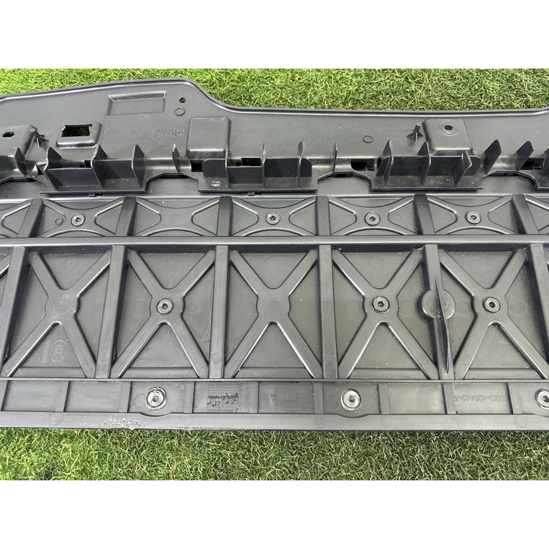 Полка багажника (салон) LAND ROVER Range Rover L405 2016 5.0 LR083971