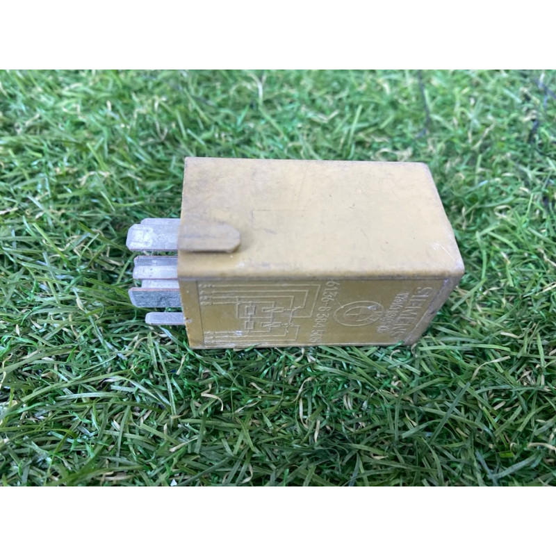 Реле (электрика) BMW 5-series E39 61368384505