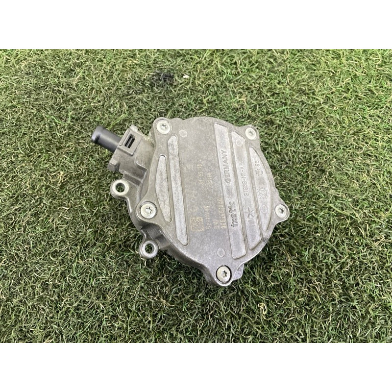 Вакуумный насос (тормозная система) AUDI Q7 4M 2017 3.0 CREC 06E145100Q