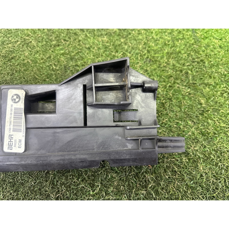 Рамка радіатора (кузов і елементи) BMW X5 E70 2010 N57D30A 17118572188