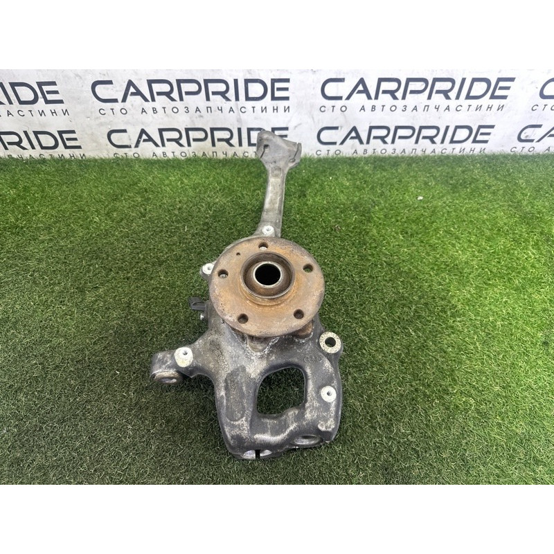 Поворотный кулак (подвеска) AUDI A4 B8 2013 2.0 TFSI 4G0407253B