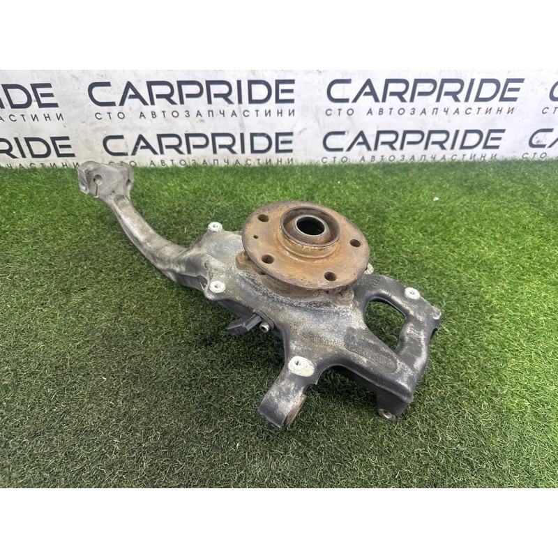 Поворотный кулак (подвеска) AUDI A4 B8 2013 2.0 TFSI 4G0407253B
