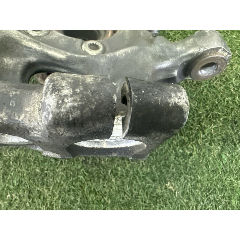 Поворотный кулак (подвеска) AUDI A4 B8 2013 2.0 TFSI 4G0407253B