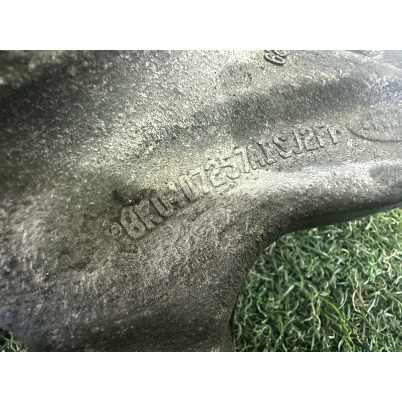 Поворотный кулак (подвеска) AUDI A4 B8 2013 2.0 TFSI 4G0407253B