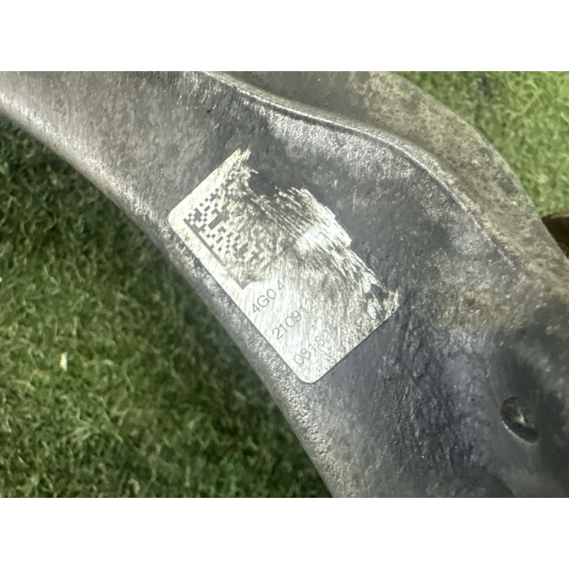 Поворотный кулак (подвеска) AUDI A4 B8 2013 2.0 TFSI 4G0407253B