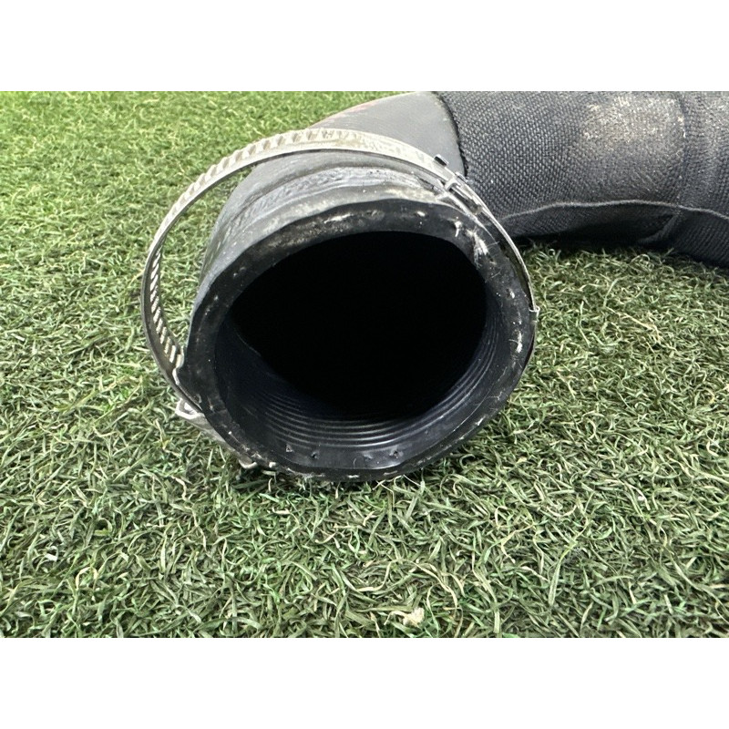 Патрубок интеркулера (двигатель и элементы) AUDI A4 B9 2018 2.0 DBPA 8W0145738F