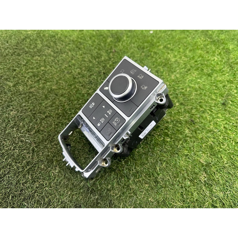 Кнопка регулировки высоты подвески (электрика / кнопки) LAND ROVER RANGE ROVER Sport L494 2016 3.0 Diesel LR070858