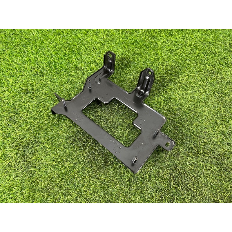 Кронштейн блока управления двигателем (кузов и элементы) Hyundai Ioniq AE 2018 1.6 Hybrid 3911203HE3