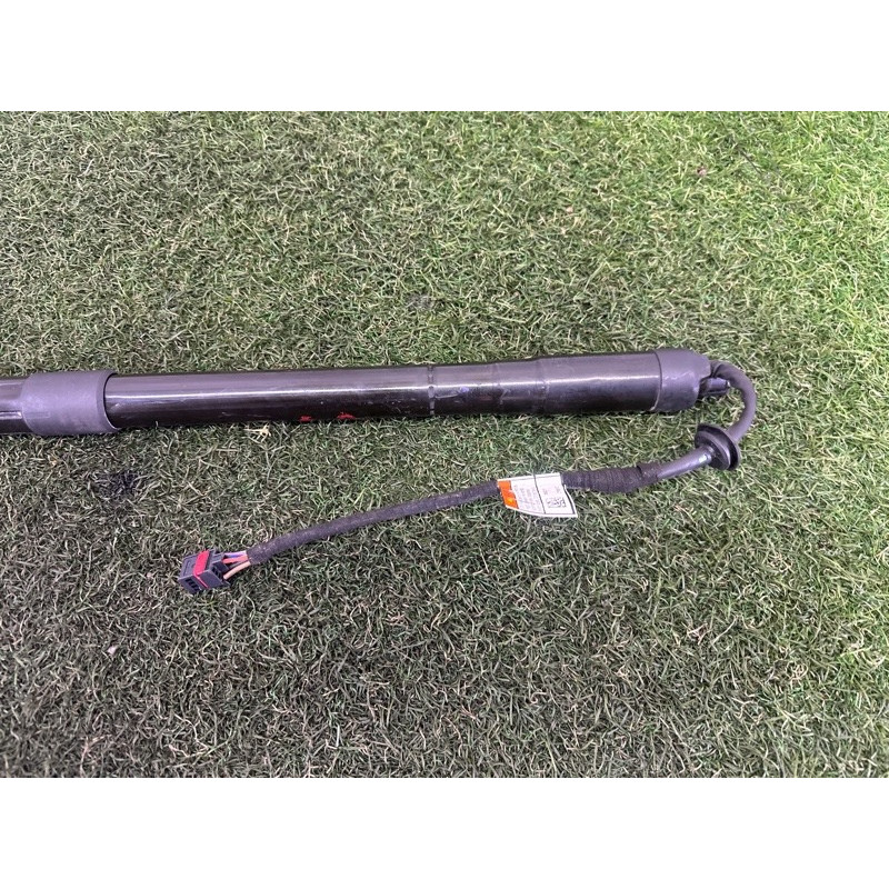 Привод двери багажника (электрика) LAND ROVER RANGE ROVER Sport L494 2016 3.0 Diesel LR044161