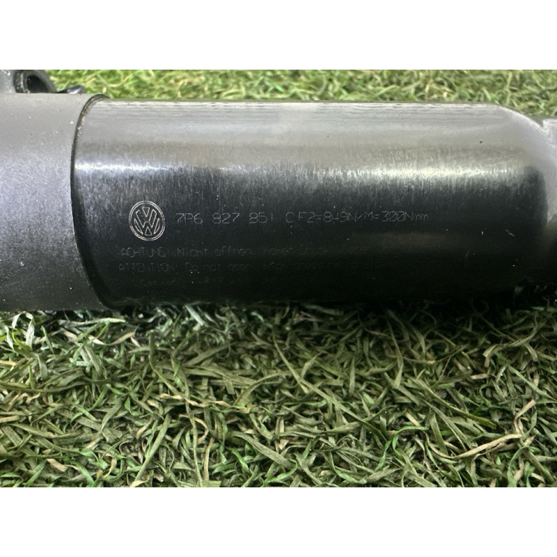 Привод двери багажника (электрика) Volkswagen Touareg NF 2012 3.0 TDI 7P6827851FIIT