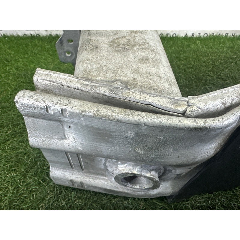 Усилитель бампера (наружные элементы кузова) AUDI A3 8V 2016 1.8 CNSB 8V5807109