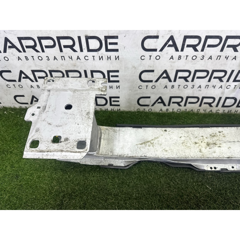 Усилитель бампера (наружные элементы кузова) AUDI A3 8V 2016 1.8 CNSB 8V5807109