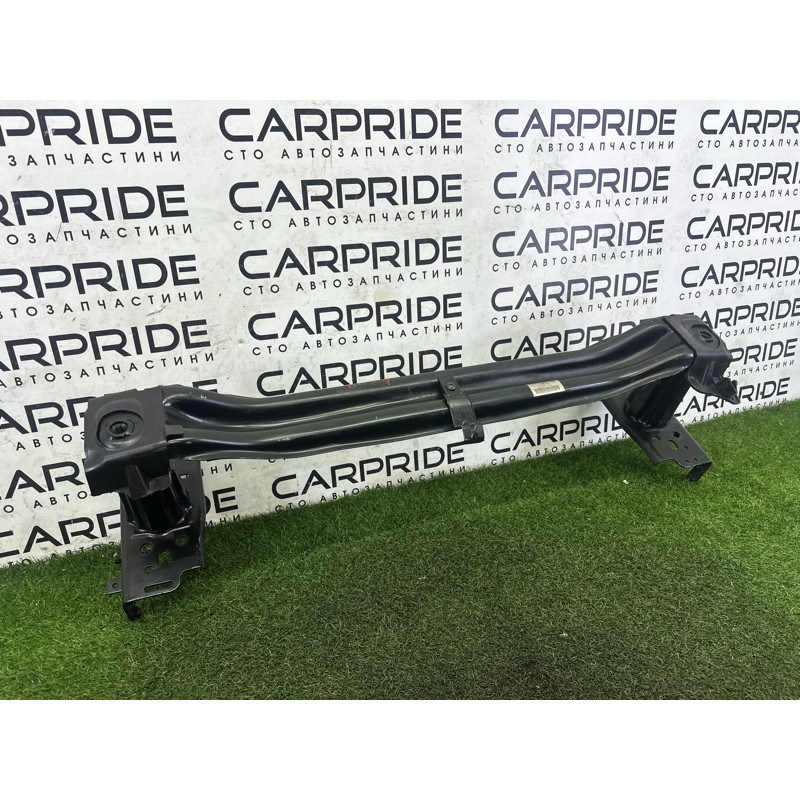 Усилитель бампера (наружные элементы кузова) Volkswagen Touareg NF 2012 3.0 TDI 7P0807109B