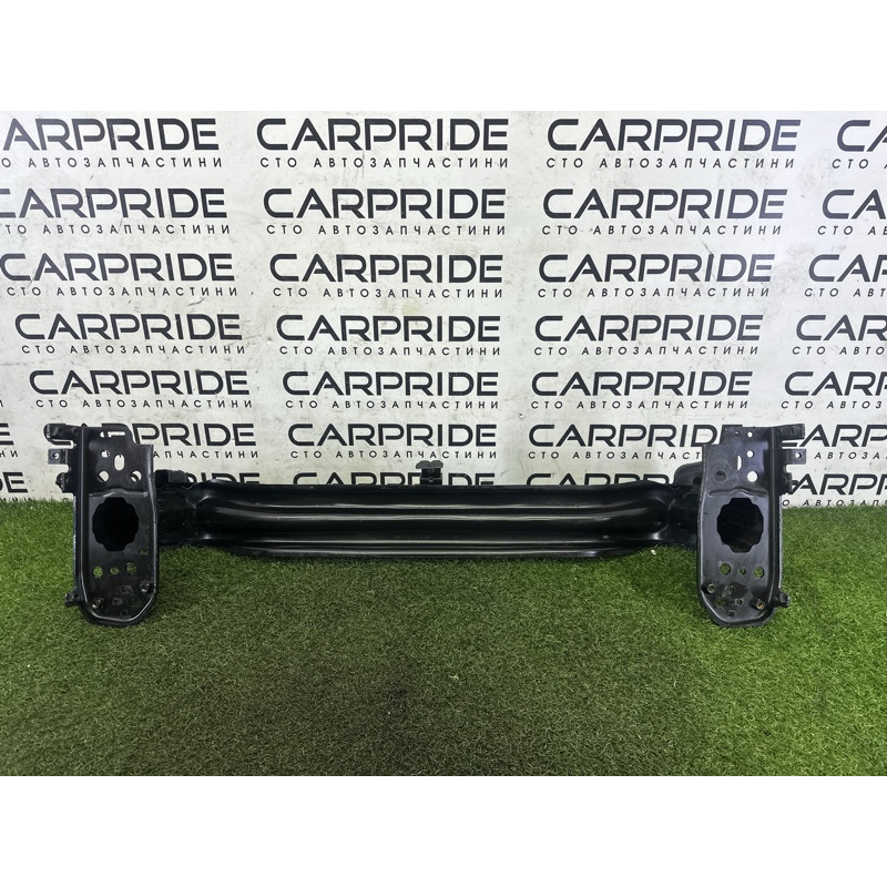 Усилитель бампера (наружные элементы кузова) Volkswagen Touareg NF 2012 3.0 TDI 7P0807109B