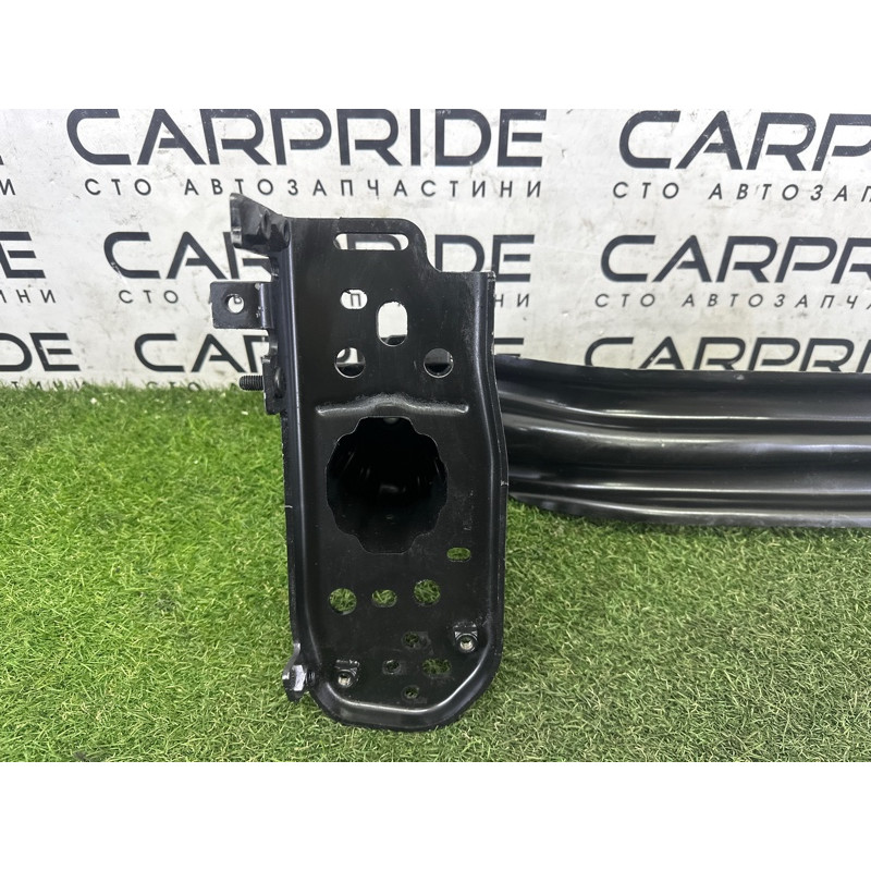 Усилитель бампера (наружные элементы кузова) Volkswagen Touareg NF 2012 3.0 TDI 7P0807109B