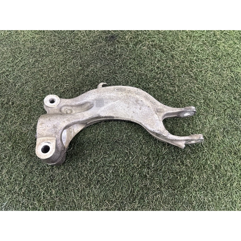 Вилка амортизатора (подвеска) AUDI Q5 FY 2018 2.0 DAYB 4M0413038H