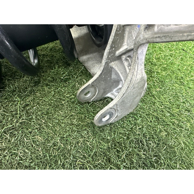 Амортизатор в сборе (подвеска) AUDI Q5 8R 2010 3.2 CALB 8R0413031F