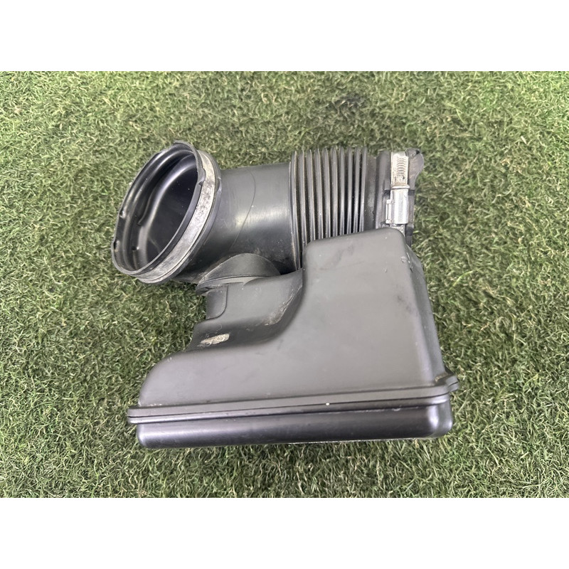 Резонатор воздушный (впускная система) BMW X3 F25 2012 3.0 13717601873