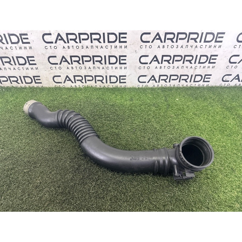Патрубок интеркулера (двигатель и элементы) BMW 3-series F30 2015 2.0 13717605044