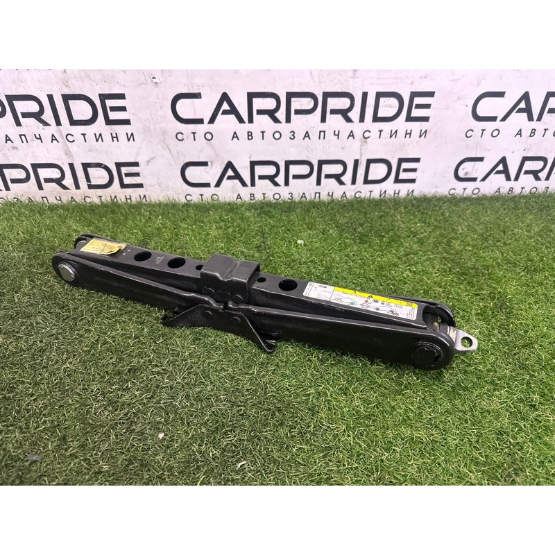 Домкрат (аксессуары) AUDI Q5 FY 2018 2.0 DAYB 80A011031A