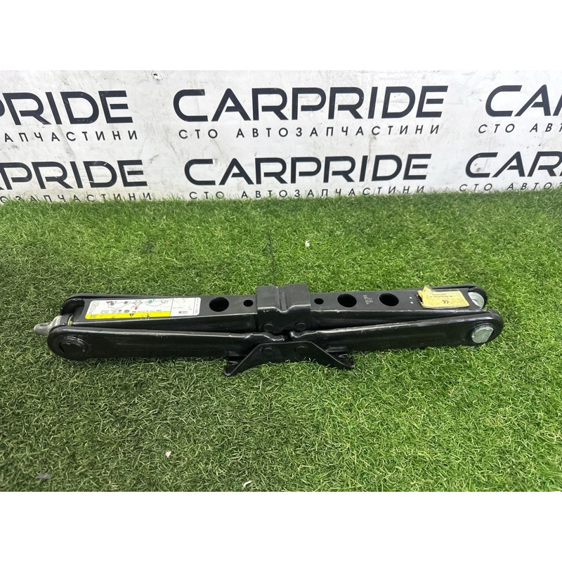 Домкрат (аксессуары) AUDI Q5 FY 2018 2.0 DAYB 80A011031A