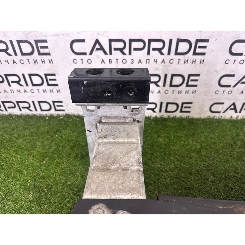 Усилитель бампера (наружные элементы кузова) LAND ROVER RANGE ROVER Sport L494 2016 3.0 Diesel LR097849