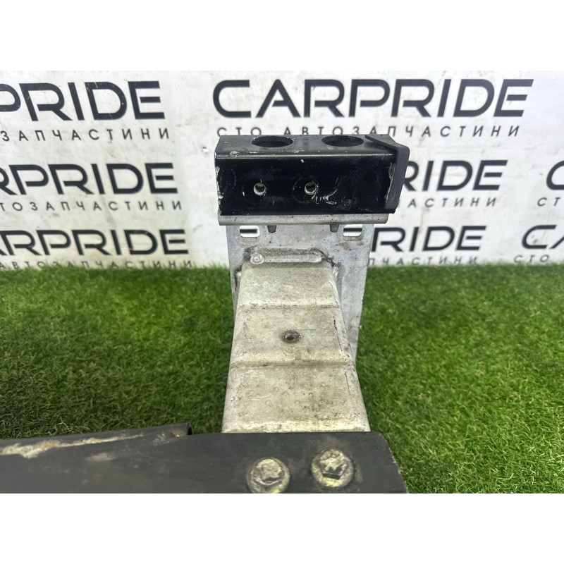 Усилитель бампера (наружные элементы кузова) LAND ROVER RANGE ROVER Sport L494 2016 3.0 Diesel LR097849