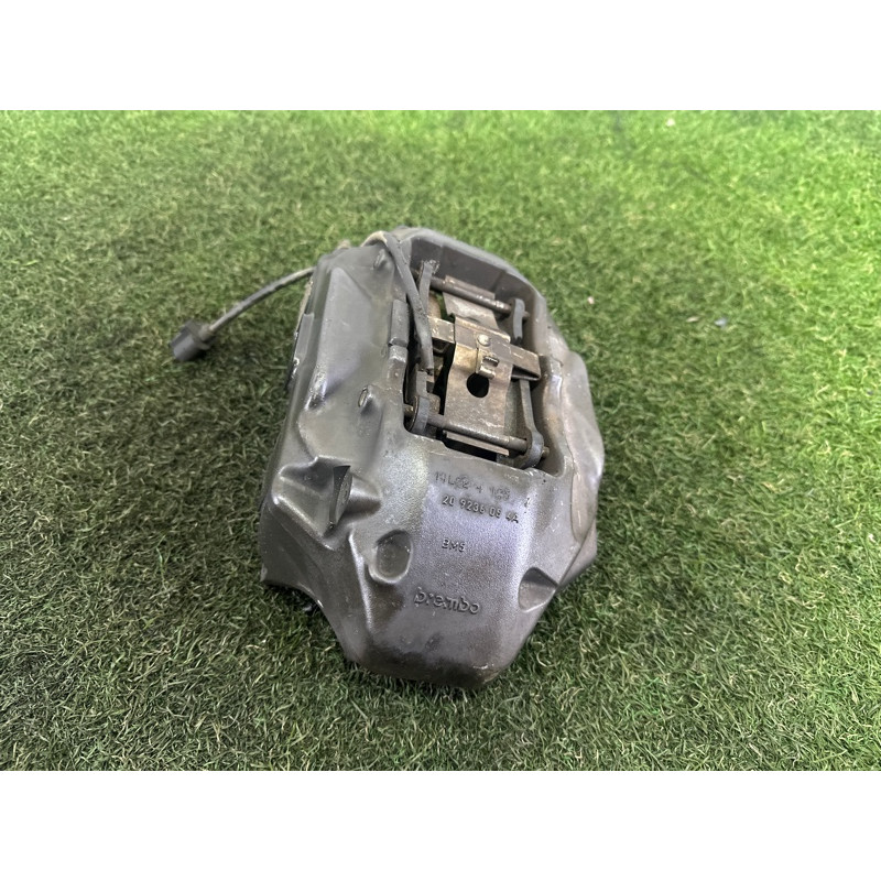 Суппорт тормозной (тормозная система) Volkswagen Touareg NF 2012 3.0 TDI 7L6615149A