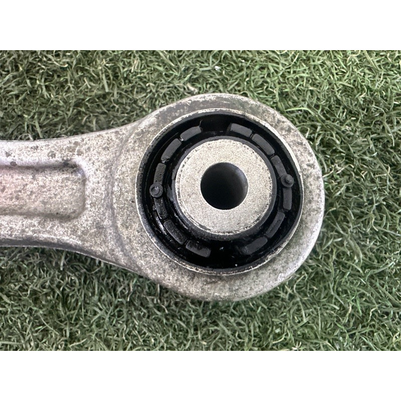 Рычаг подвески (подвеска) AUDI Q5 8R 2010 3.2 CALB 8K0407152C