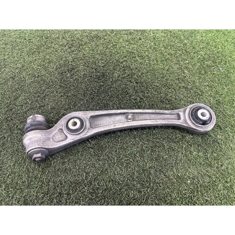 Рычаг подвески (подвеска) AUDI Q5 8R 2010 3.2 CALB 8K0407151C